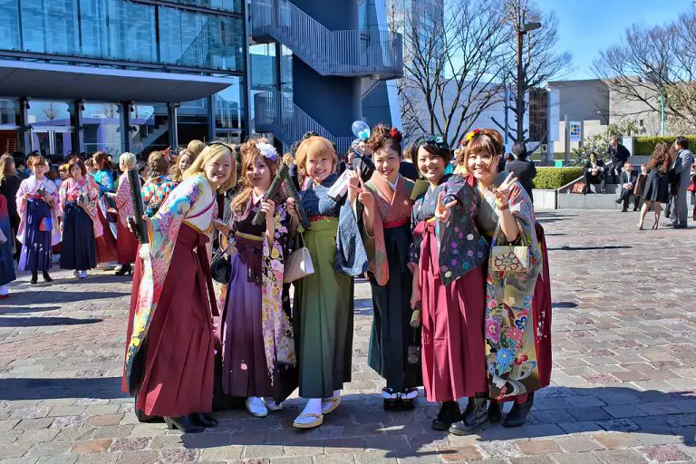 Dress in Kimono & Take Pictures at Shibuya Crossing