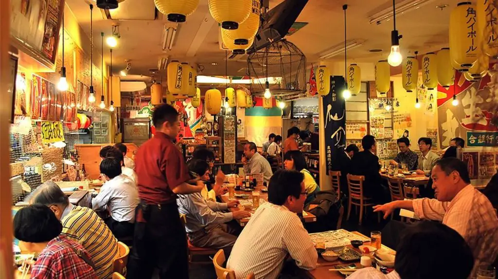 Enjoy Japanese Dishes with Locals at an Izakaya in Tokyo!