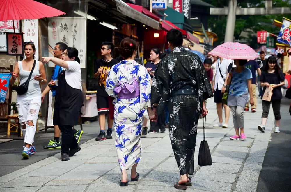 What to Wear in Japan in Summer? 