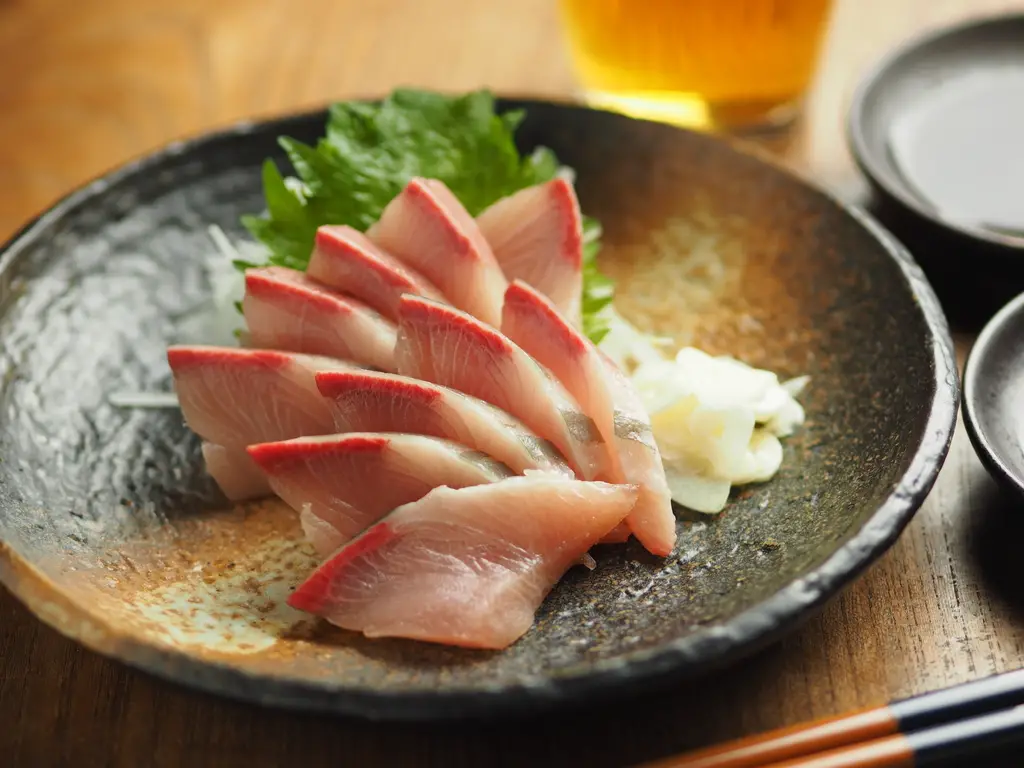 sashimi fishes 