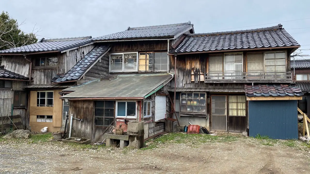 free houses in japan