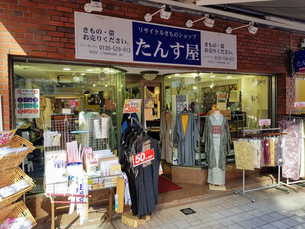 where to buy kimonos in Japan